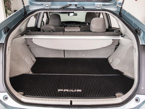 Used 2015 Toyota Prius Three image 17