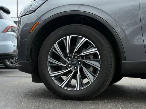 Used 2025 Lincoln Aviator AWD image 46