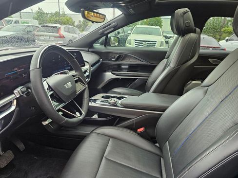 Used 2023 Cadillac Lyriq 2WD image 24