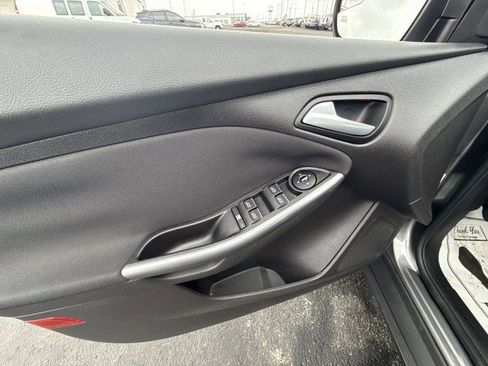 Used 2013 Ford Focus Titanium w/ Titanium Handling Pkg image 15