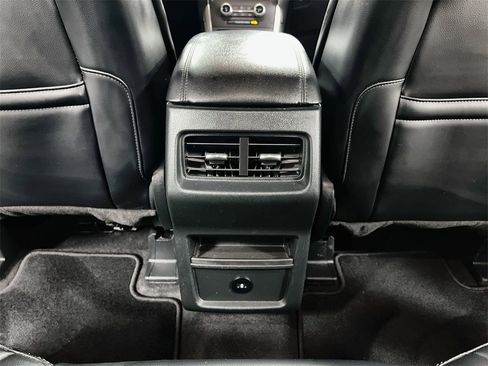 Used 2024 Ford Edge SEL image 20