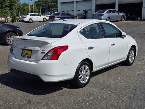 Used 2018 Nissan Versa SV w/ SV Special Edition Package FWD image 9
