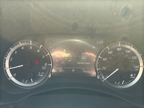 Used 2023 Toyota Highlander LE image 13