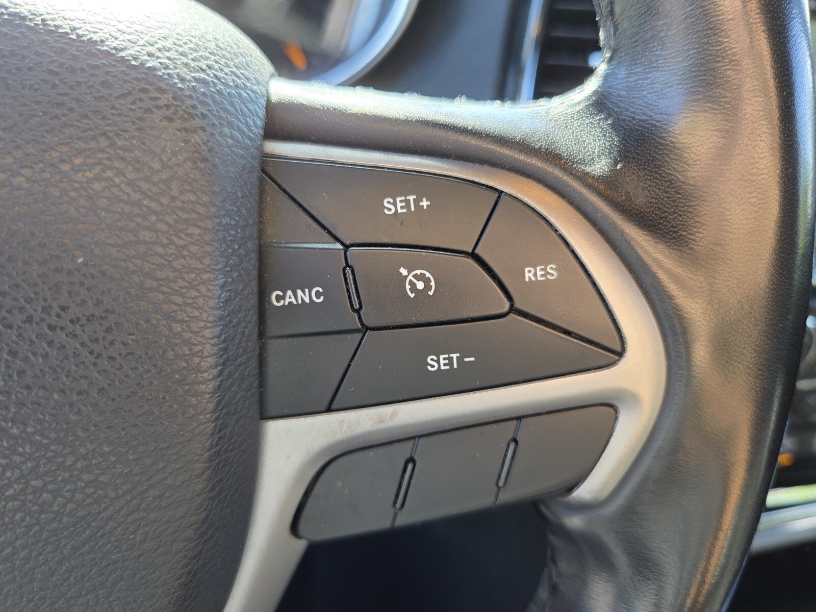 Used 2021 Jeep Grand Cherokee Laredo X RWD image 21