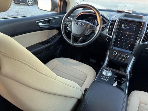 Used 2022 Ford Edge SE image 14