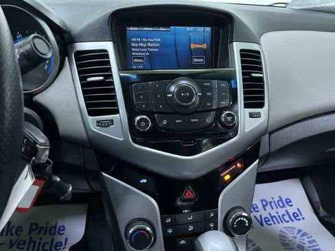 Used 2016 Chevrolet Cruze LT image 22