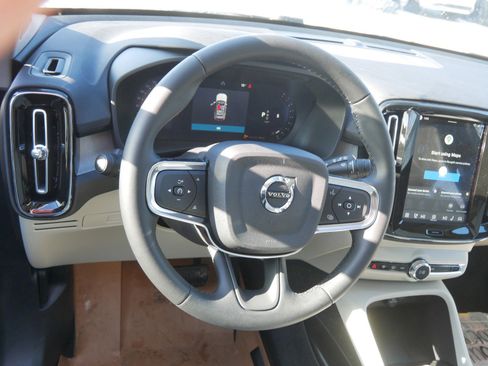 New 2026 Volvo XC90 B6 Ultra w/ Protection Package image 10