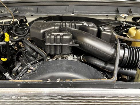 Used 2015 Ford F250 XL AWD/4WD image 24
