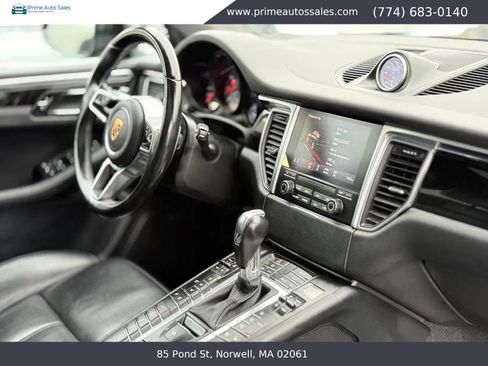 Used 2018 Porsche Macan S AWD/4WD image 13