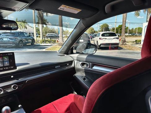 Used 2025 Honda Civic Type R image 11