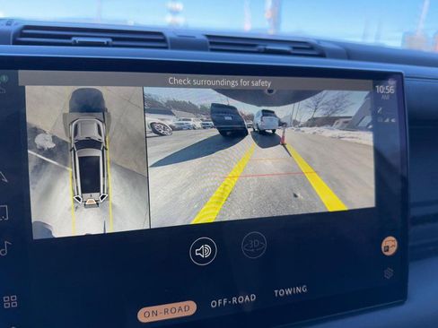 Used 2023 Land Rover Defender 130 X-Dynamic SE image 23