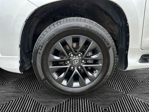 Used 2023 Lexus GX 460 Premium w/ Premium Package AWD/4WD image 14