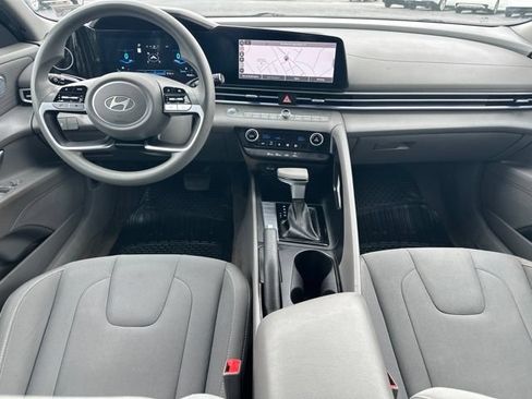 Used 2024 Hyundai Elantra SEL FWD image 33