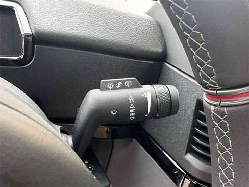 Used 2025 INEOS Grenadier Fieldmaster Edition image 23