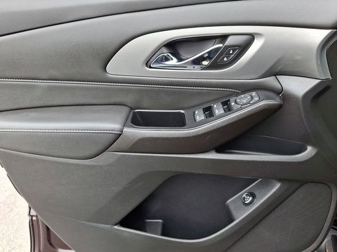 Certified 2023 Chevrolet Traverse LT FWD image 14