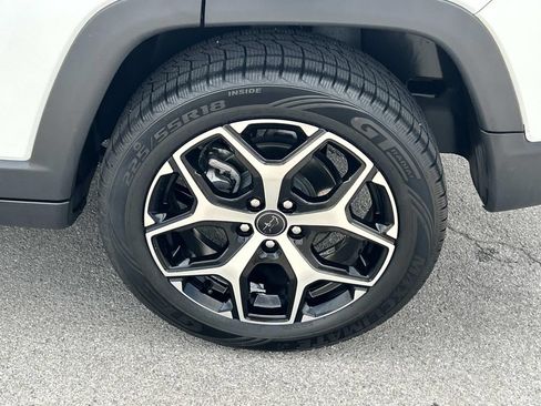 Used 2025 Jeep Compass Limited AWD/4WD image 16