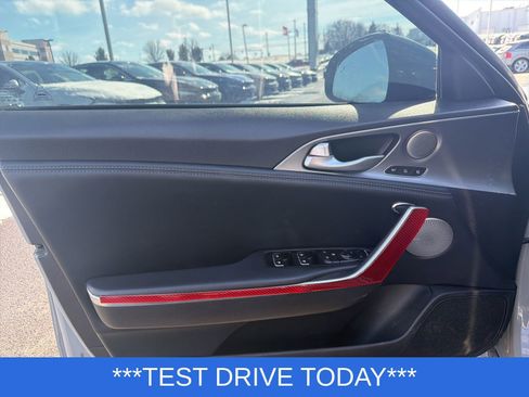 Used 2021 Kia Stinger GT2 image 10