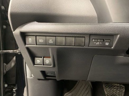 Used 2023 Toyota Sienna XSE w/ XSE Plus Package AWD/4WD image 18