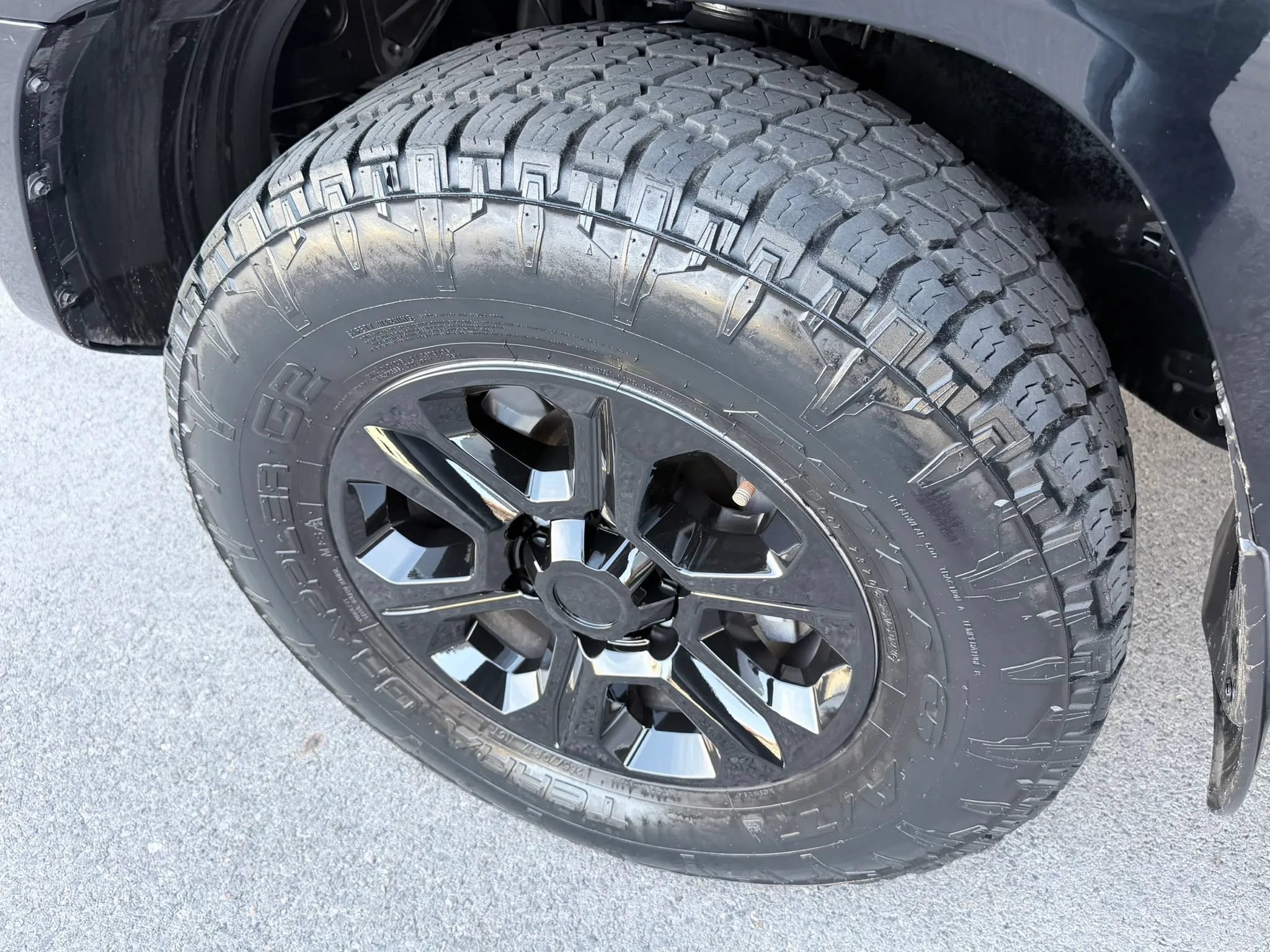 Used 2021 Toyota 4Runner SR5 AWD/4WD image 18