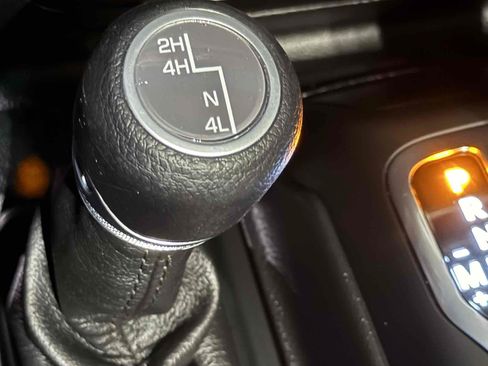 Used 2021 Jeep Wrangler Unlimited Sport AWD/4WD image 19