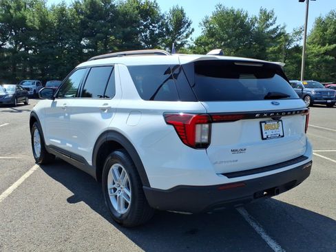 Used 2026 Ford Explorer Active AWD/4WD image 4