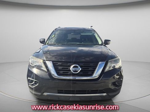 Used 2020 Nissan Pathfinder S FWD image 3
