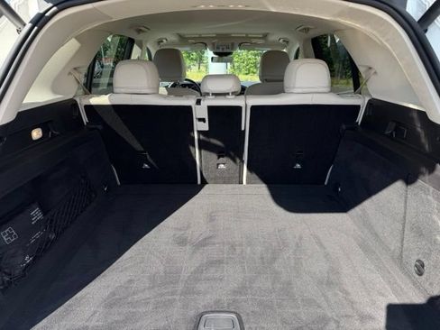 Used 2021 Mercedes-Benz GLE 350 4MATIC w/ Premium Package image 10