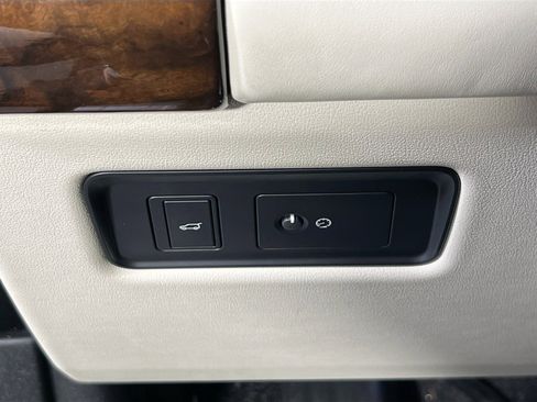 Used 2021 Land Rover Range Rover Westminster Edition image 10