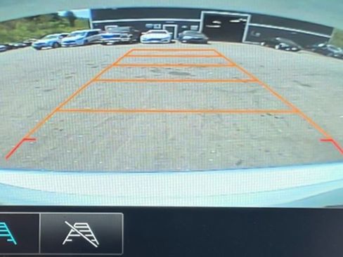 Used 2017 Chevrolet Cruze LT w/ Convenience Package FWD image 19