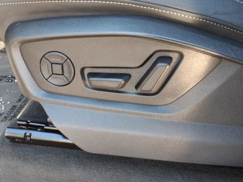 Used 2025 Audi Q7 3.0T Premium Plus image 16