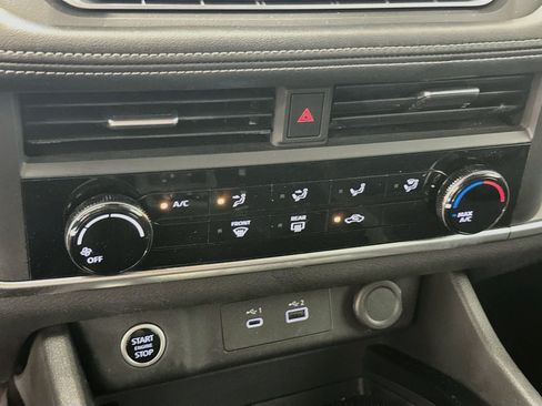 Used 2023 Nissan Rogue S AWD/4WD image 23