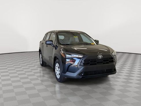 Used 2026 Toyota Corolla Cross L FWD image 2