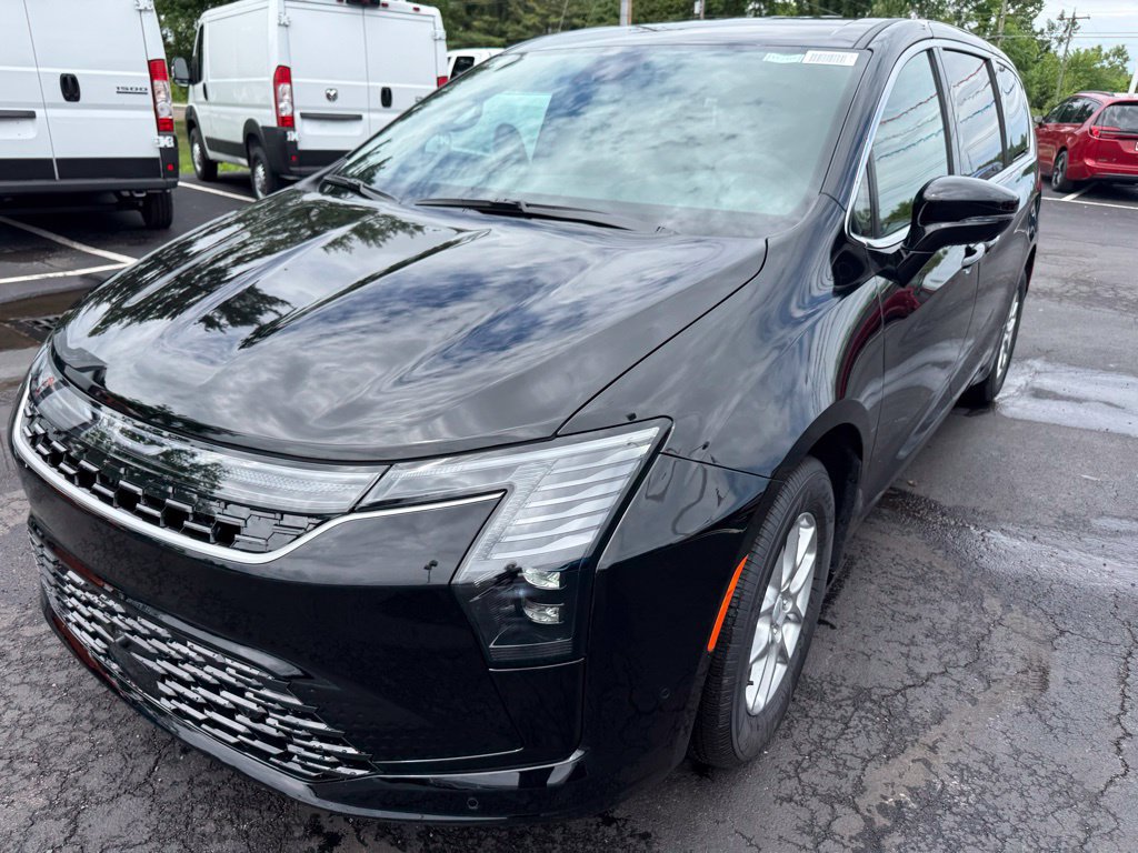 New 2027 Chrysler Pacifica Select w/ Family Tech Group FWD image 8