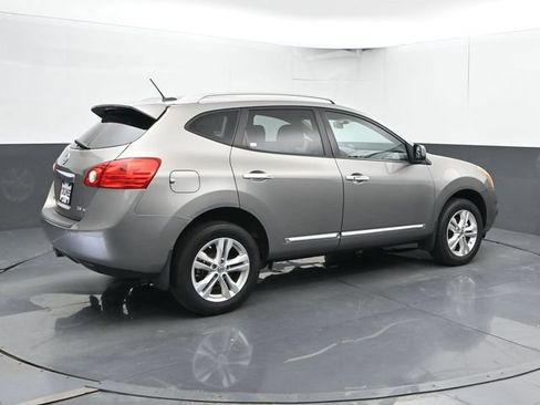 Used 2013 Nissan Rogue SV w/ Premium Pkg AWD/4WD image 2