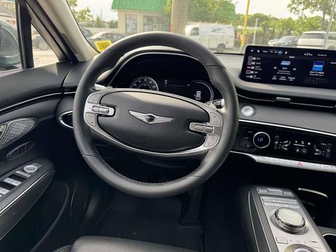 Used 2023 Genesis GV70 2.5T w/ Select Package AWD/4WD image 13