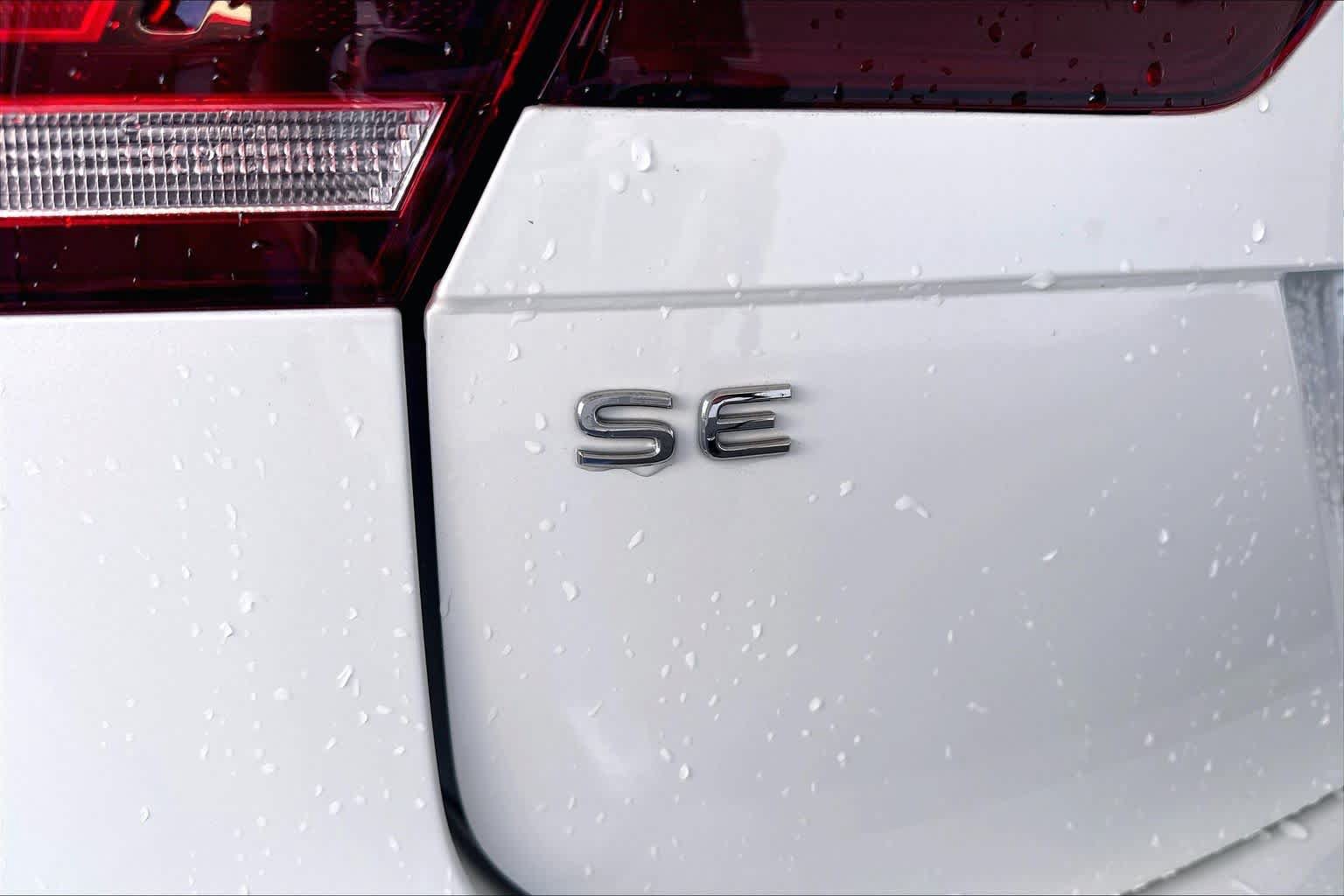Used 2023 Volkswagen Tiguan SE FWD image 31