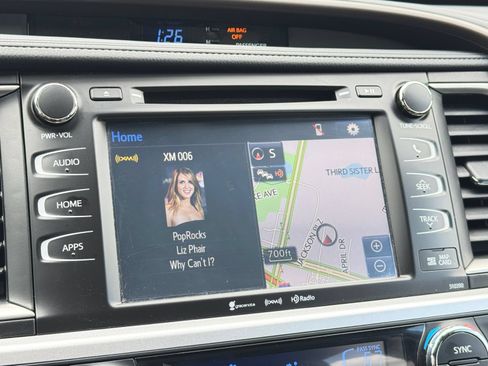 Used 2019 Toyota Highlander XLE AWD/4WD image 24