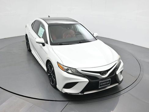 Used 2019 Toyota Camry XSE image 37