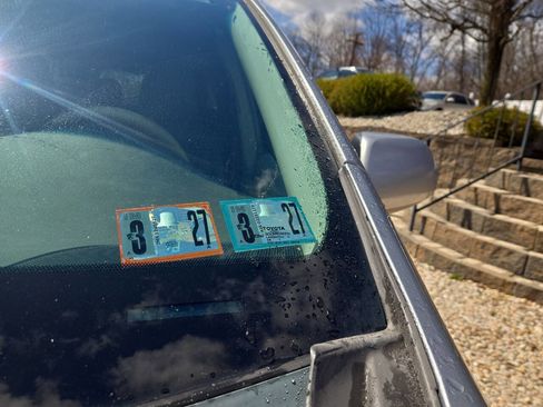 Used 2011 Toyota Sienna SE w/ Preferred Pkg image 9