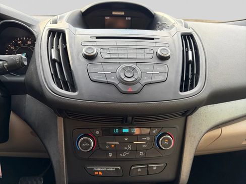 Used 2017 Ford Escape SE FWD image 21