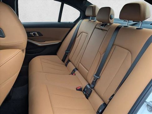Used 2026 BMW 330i xDrive Sedan w/ M Sport Package AWD/4WD image 16