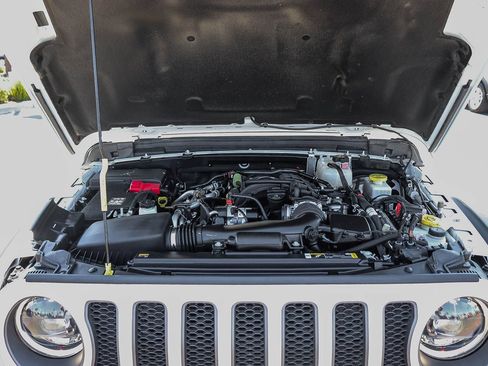 Used 2023 Jeep Wrangler Unlimited Rubicon w/ Xtreme 35 Tire Package AWD/4WD image 28