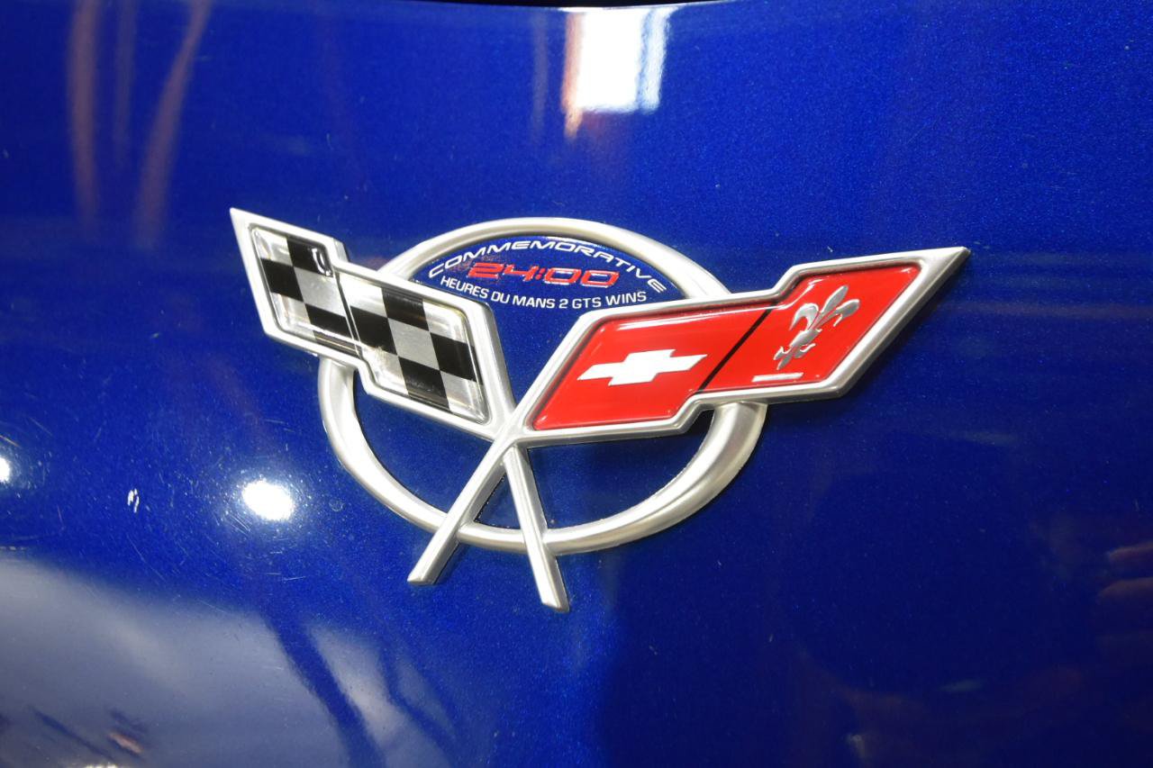 Used 2004 Chevrolet Corvette Z06 w/ Z06 Preferred Equipment Group RWD image 7