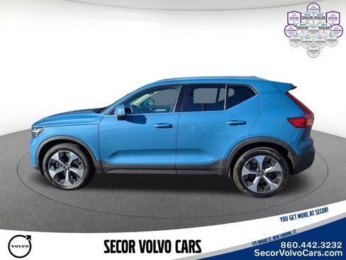Certified 2023 Volvo XC40 B5 Plus w/ Driver Assist Package AWD/4WD image 7