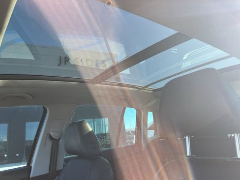 Used 2017 Volkswagen Tiguan Sport image 19