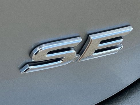 Used 2024 Toyota Camry SE FWD image 11