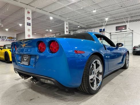 Used 2009 Chevrolet Corvette Coupe RWD image 3