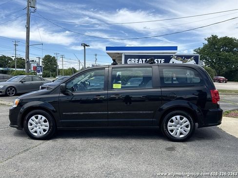 Used 2015 Dodge Grand Caravan American Value Package FWD image 8