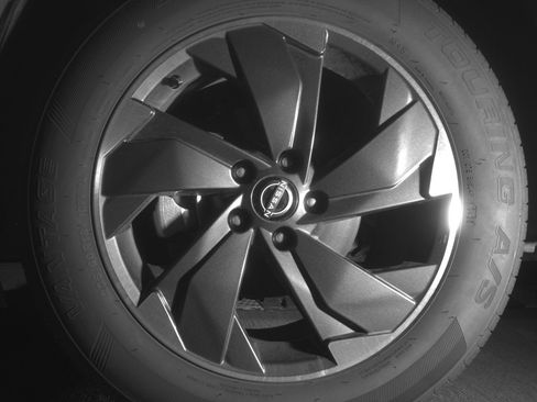 Used 2025 Nissan Rogue SV image 12