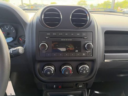 Used 2012 Jeep Compass Sport AWD/4WD image 21